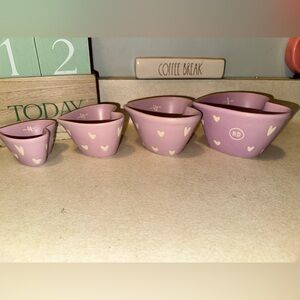 Rae Dunn valentine’s heart measuring cups